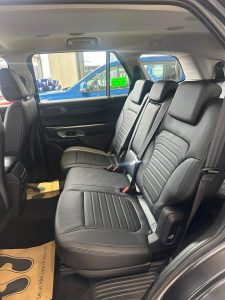 so sánh everest ambiente và sport nội thất