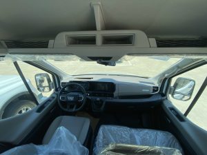 Nội thất Ford Transit Trend 2025