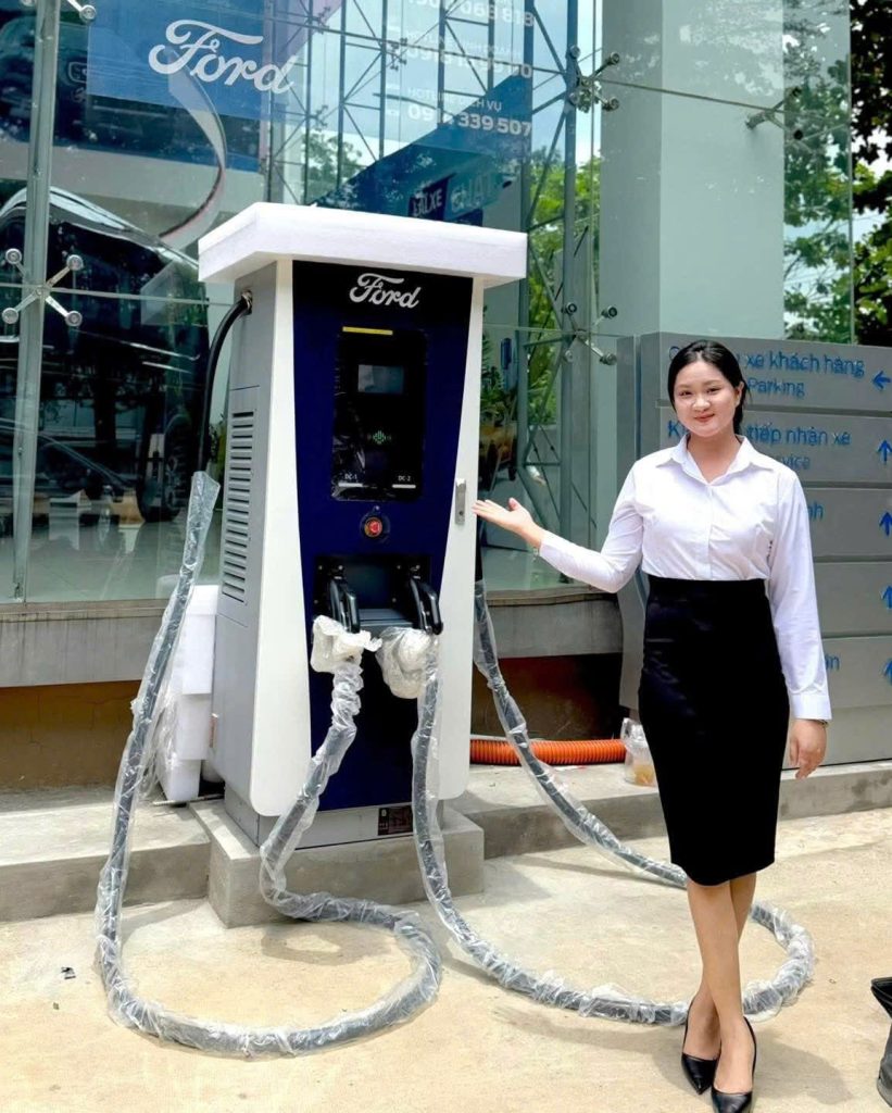 trạm sạc điện xe Ford