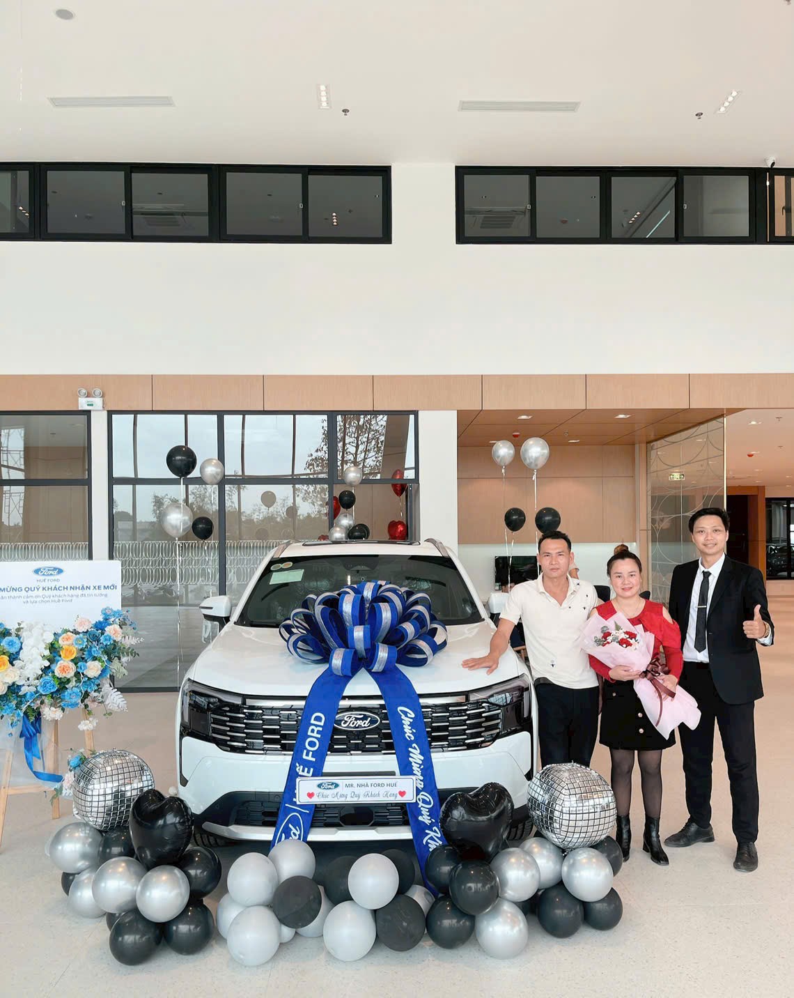 khách hàng Ford Huế